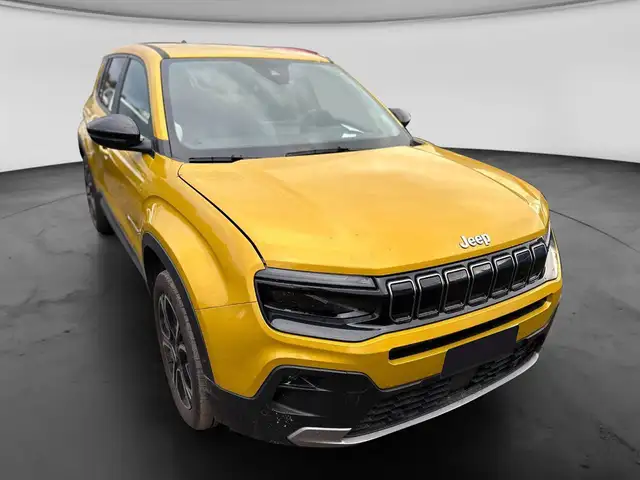 Jeep Avenger view 2
