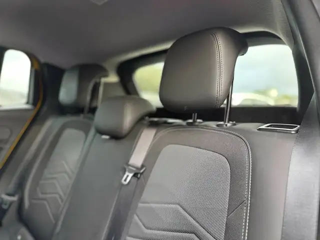 Jeep Avenger view 17