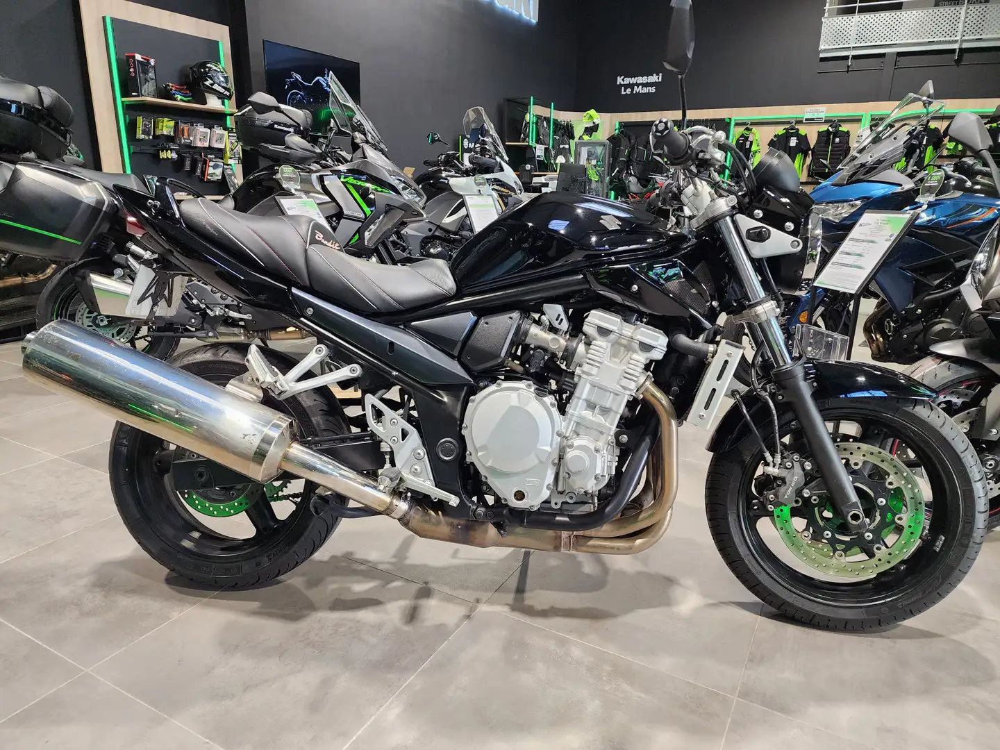 Suzuki GSF 650 Negro - 1