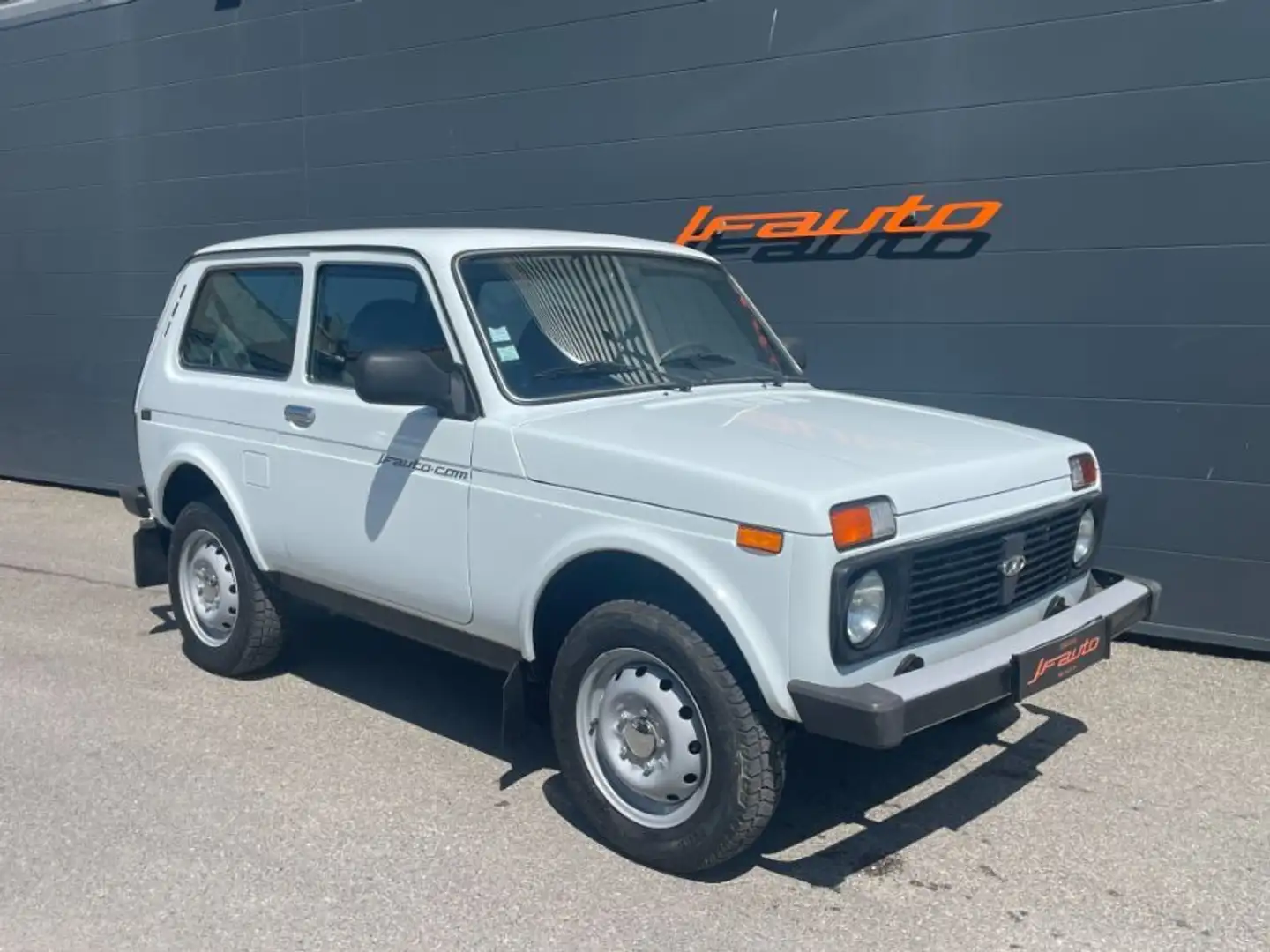 Lada Niva 1.7I 4X4 80cv 4X4 3P BVM Alb - 1