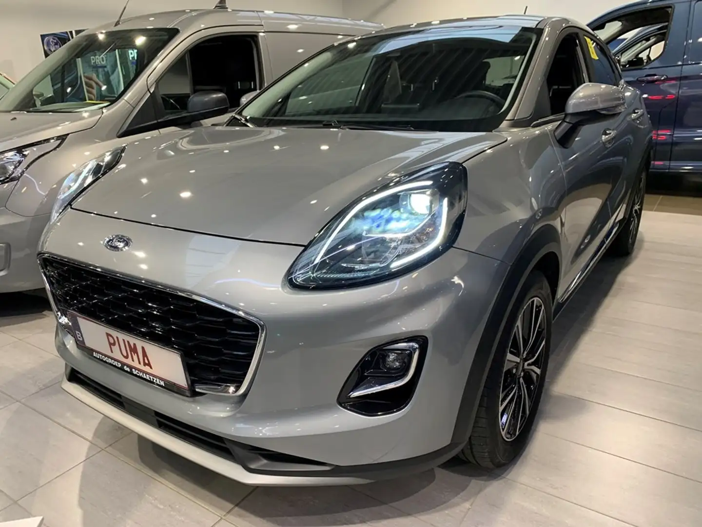 Ford Puma 1.0MHEv 125PK Titanium Winter.Pack+LED Grijs - 1