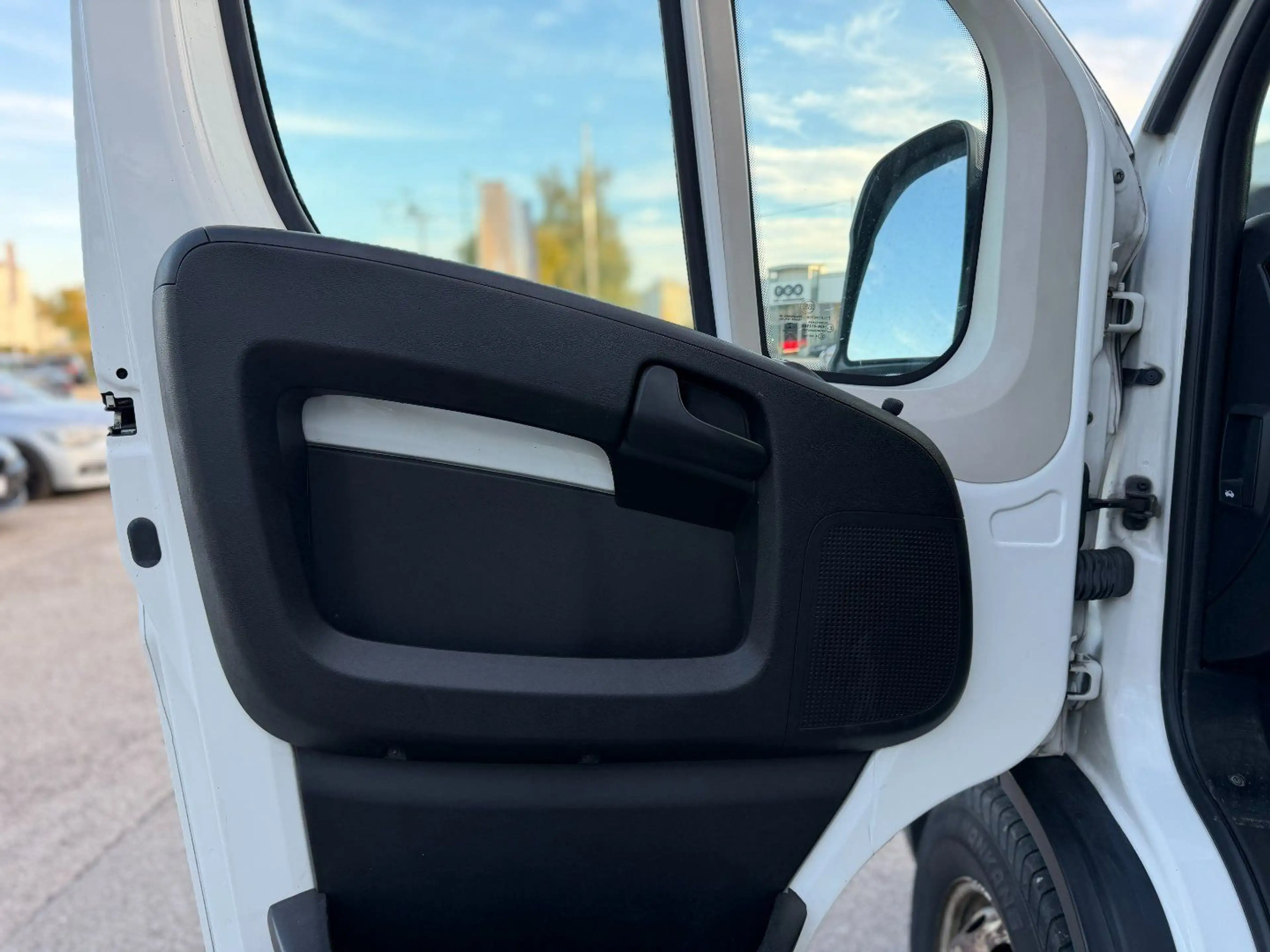 Peugeot Boxer 2.2 BlueHDi 140 L4H2 — photo 11