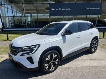 1.2 E-Tech full hybrid 200PK techno / Camera / App