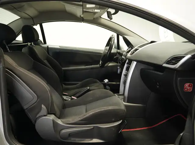 Peugeot 207 view 10