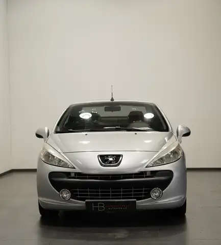 Peugeot 207 view 2
