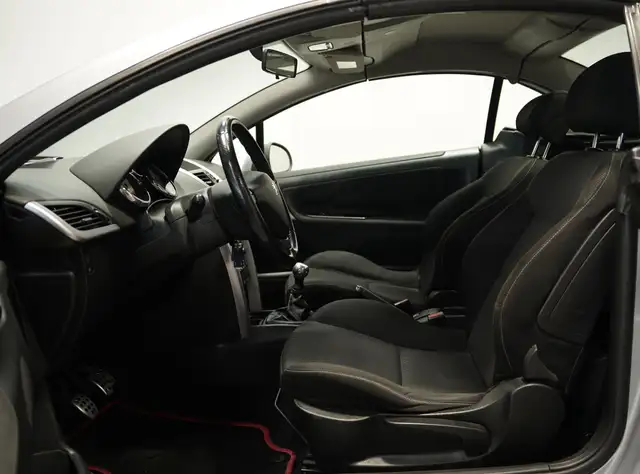 Peugeot 207 view 8