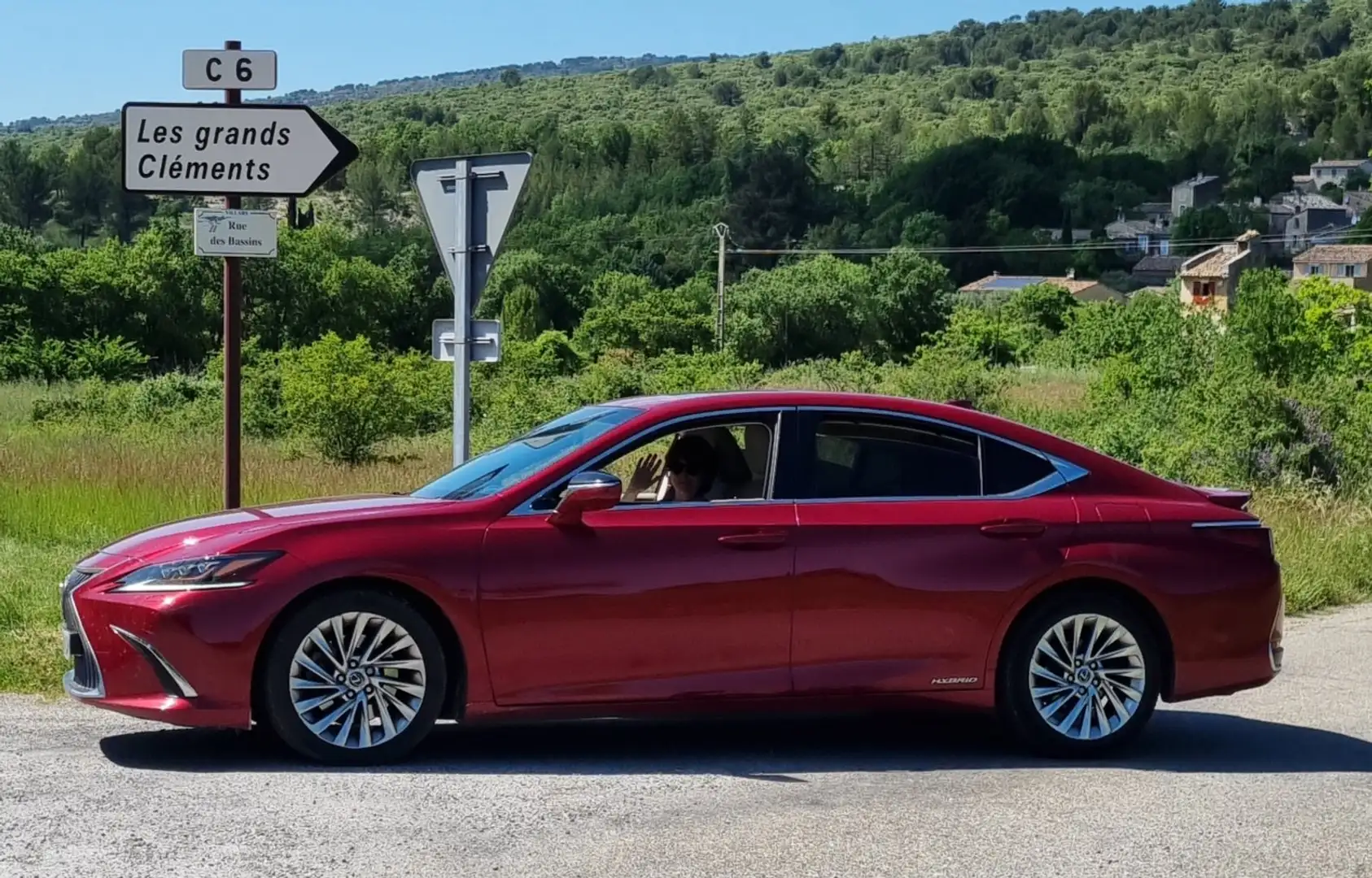Lexus ES 300 ES 300hExecutive Červená - 2