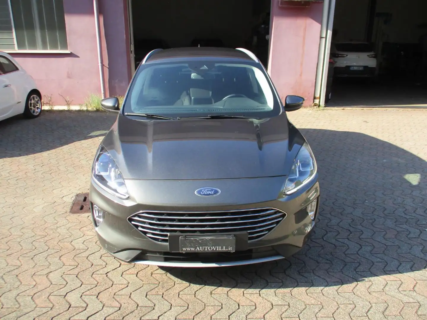 Ford Kuga 2.5 Plug In Hybrid 225 CV CVT 2WD Titanium Busines Grigio - 2