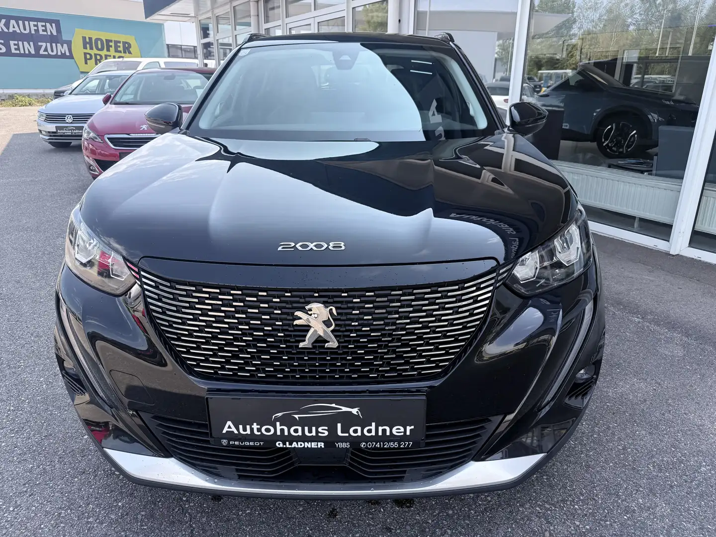 Peugeot 2008 Allure PureTech 100 Schwarz - 1