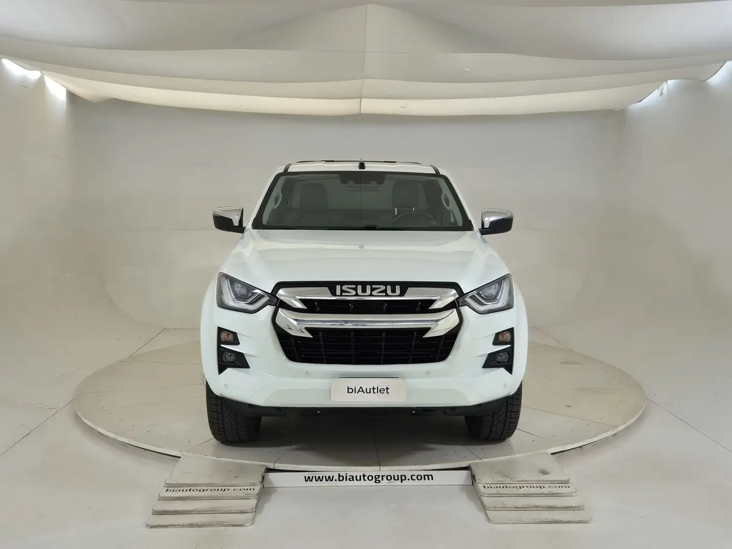 Isuzu D-Max IV 2021 1.9 td space N60F 4x4 auto Blanc - 2