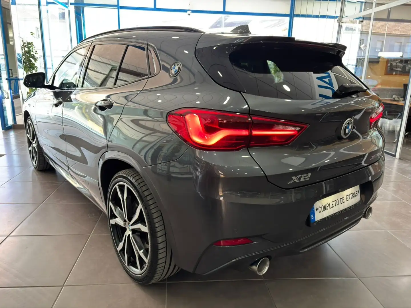 BMW X2 xDrive 20dA M Sport Gris - 2