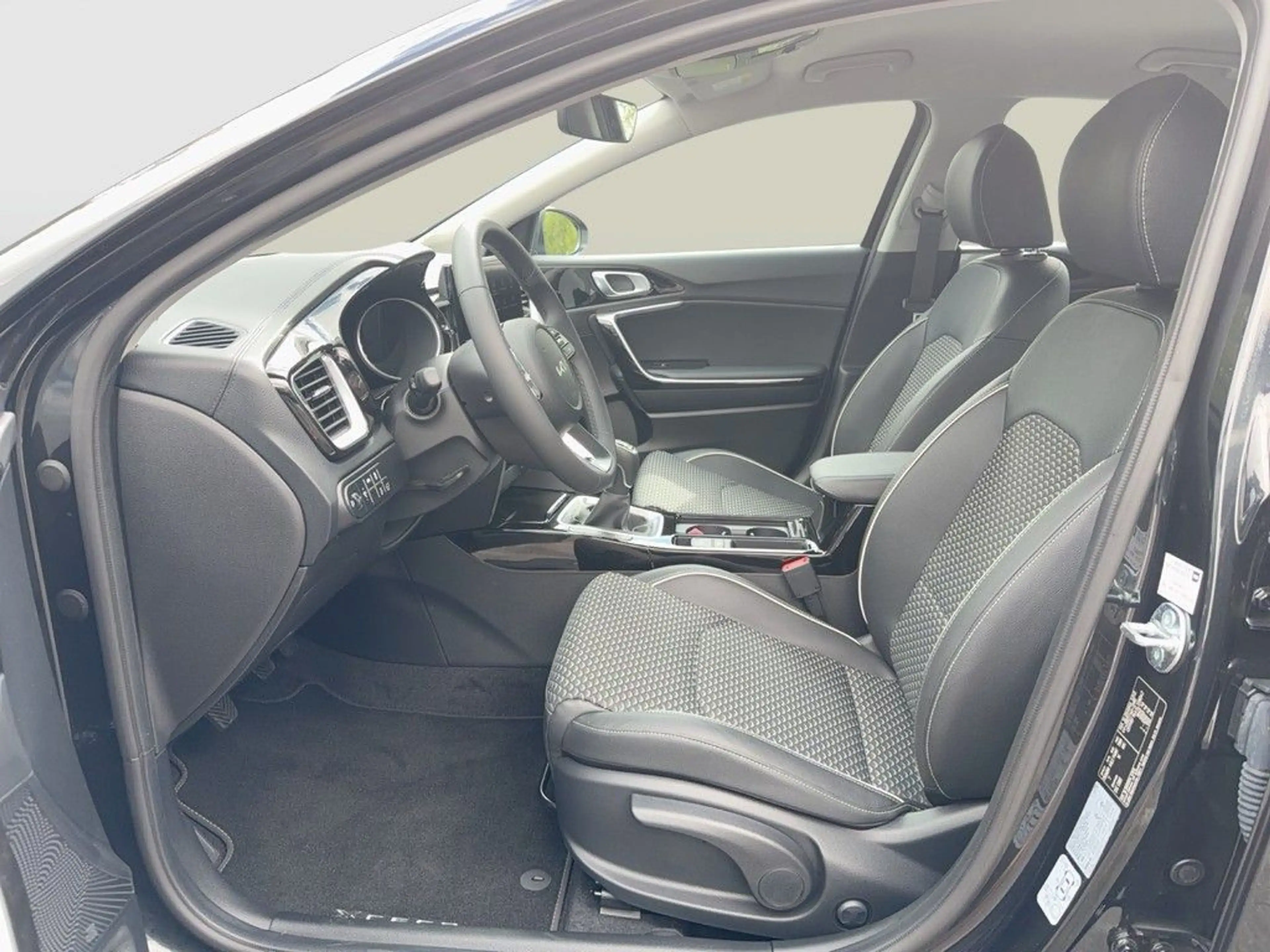 Kia XCeed XCEED 1.5T Spirit 6-Gang Xclusiv-Paket 140 PS — photo 12