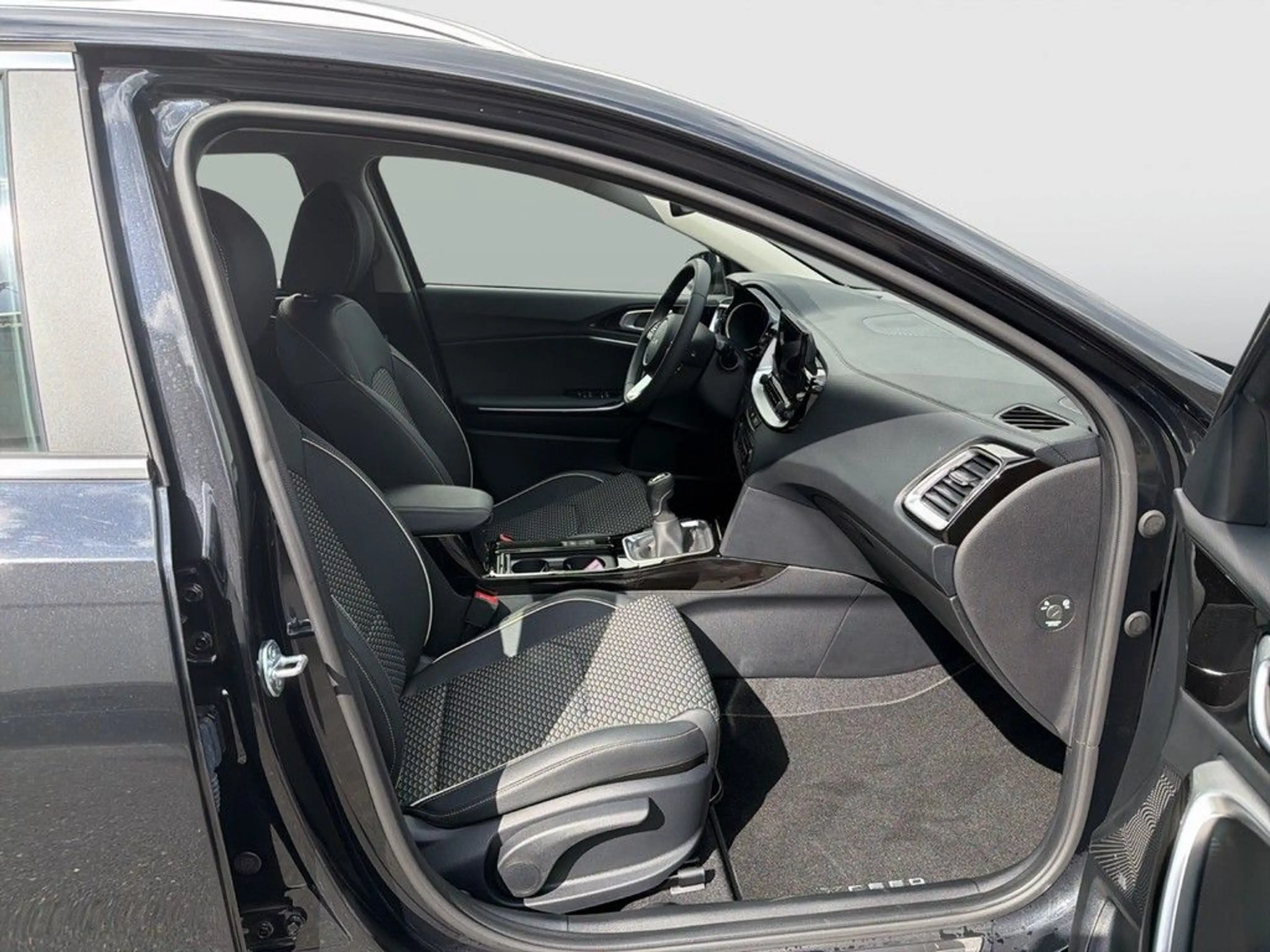 Kia XCeed XCEED 1.5T Spirit 6-Gang Xclusiv-Paket 140 PS — photo 18