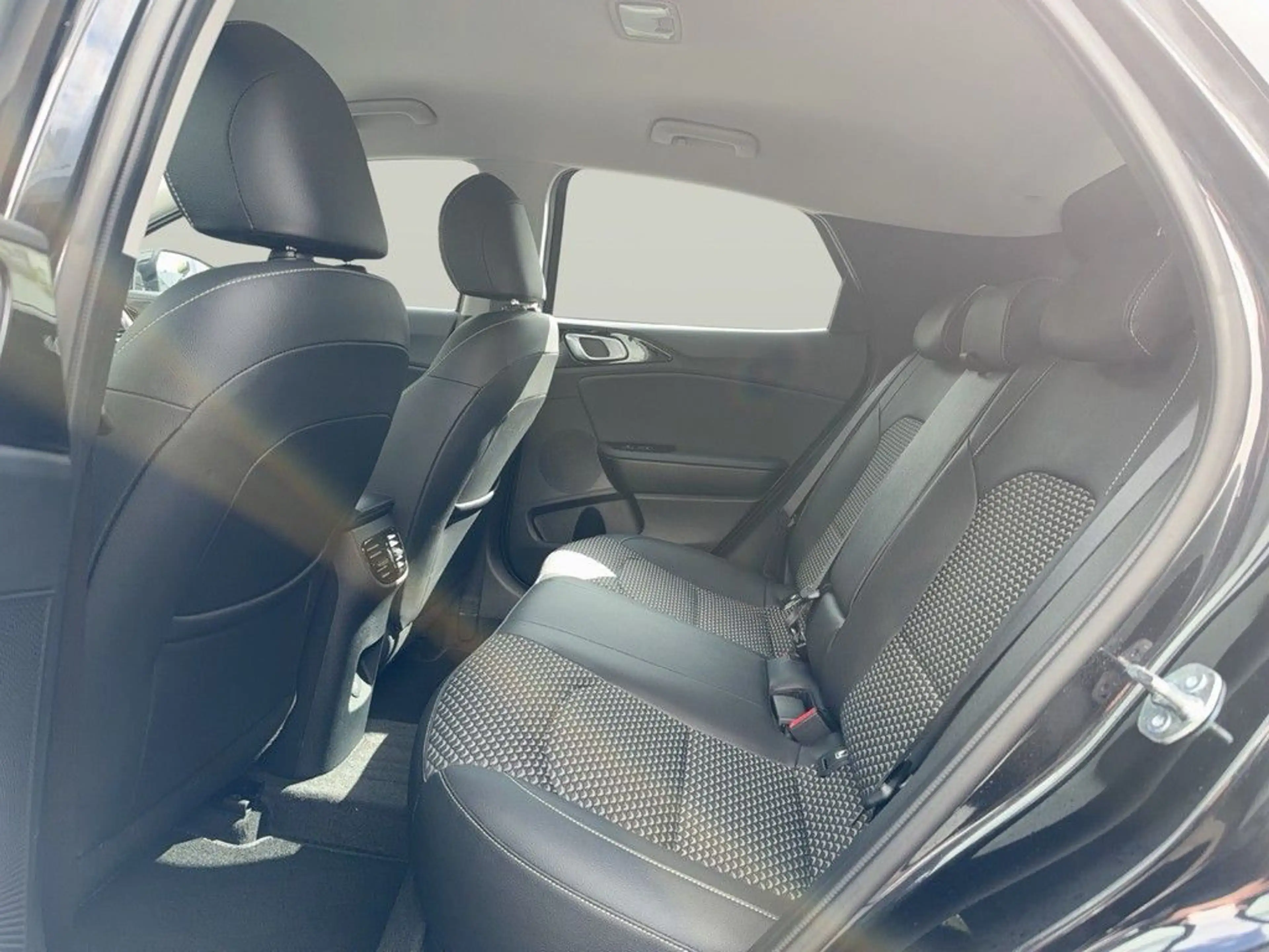 Kia XCeed XCEED 1.5T Spirit 6-Gang Xclusiv-Paket 140 PS — photo 14
