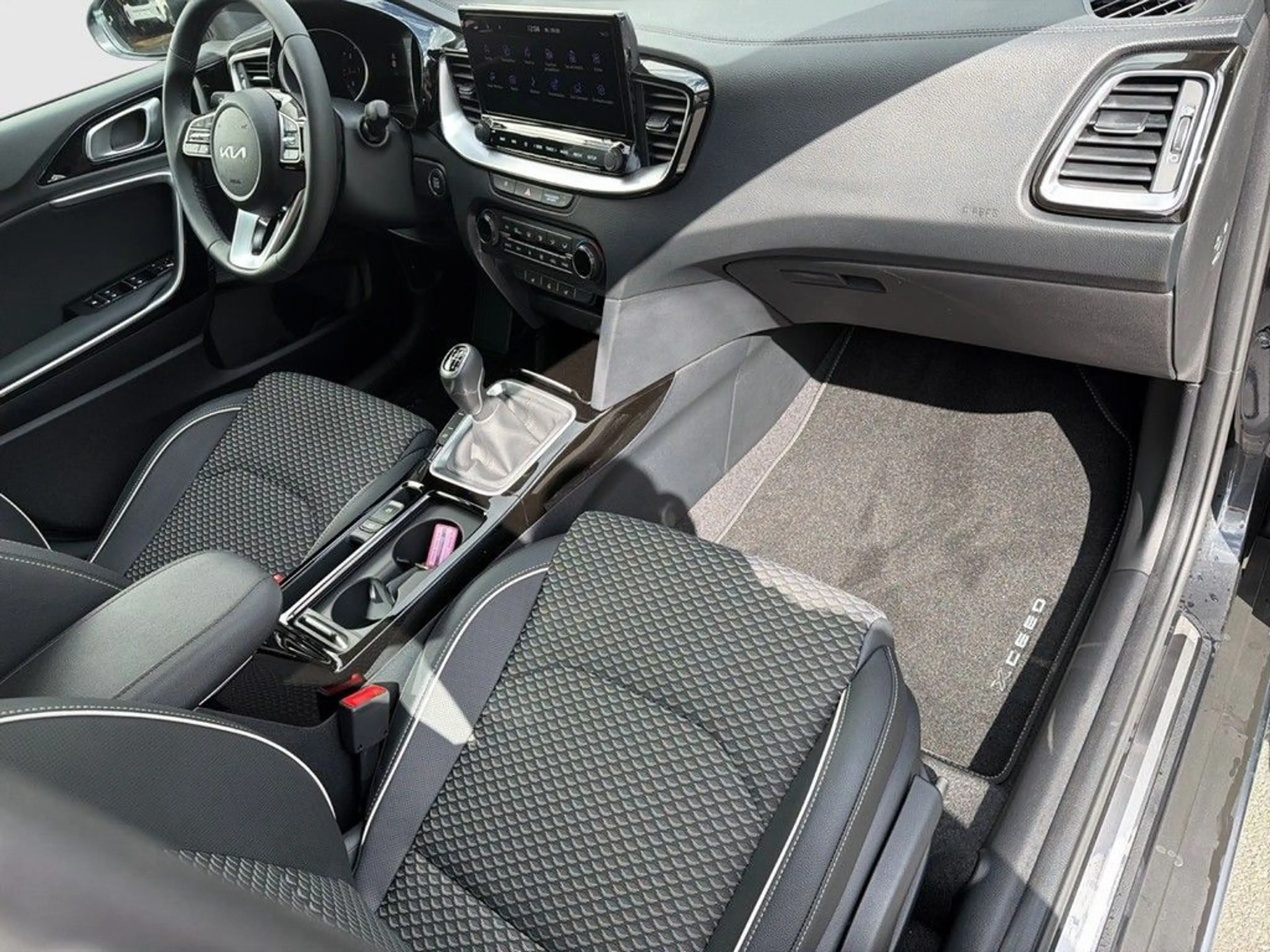 Kia XCeed XCEED 1.5T Spirit 6-Gang Xclusiv-Paket 140 PS — photo 19