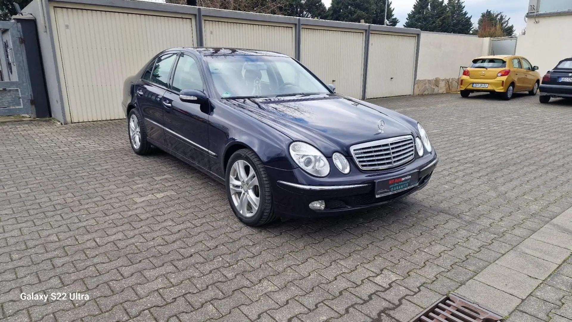 Mercedes-Benz E 240 E -Klasse Lim. E 240/8FACH BEREIT / Bleu - 1