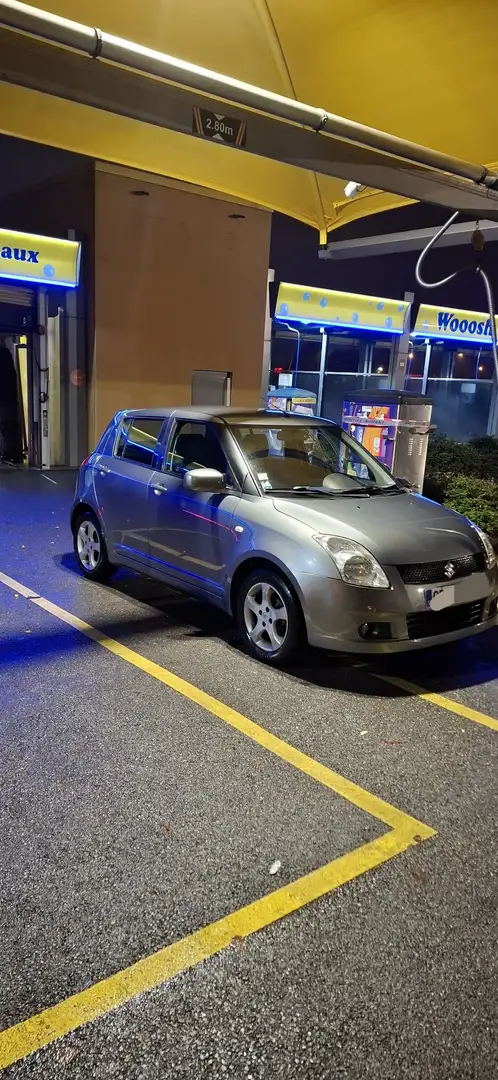 Suzuki Swift 1.3 GL - 2