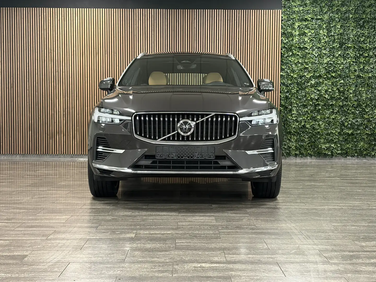 Volvo XC60 T6 AWD Recharge Ultimate Bright Long Range | Stoel Grau - 2