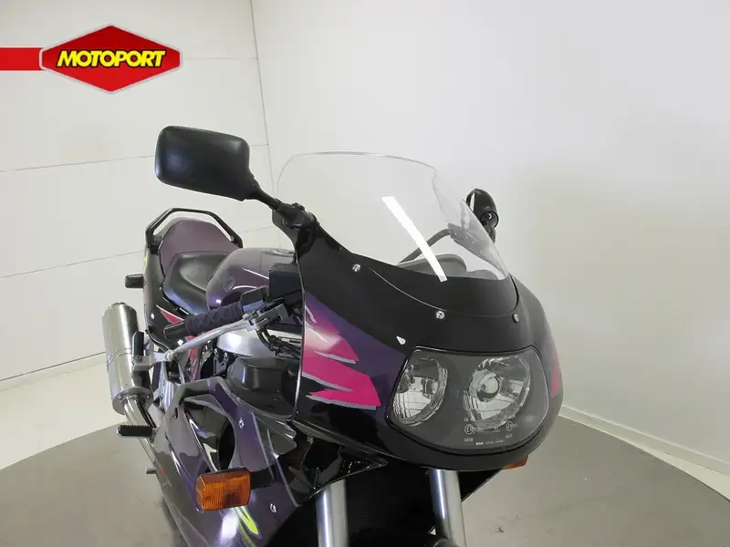Suzuki GSX-R 1100 - foto 7