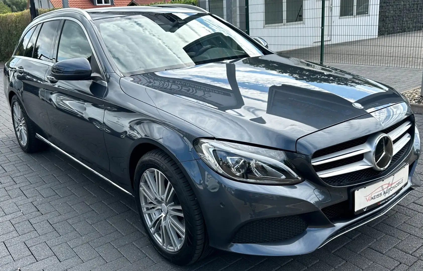 Mercedes-Benz C 250 T Avantgarde LED|Panorma|Navi|Kamara Grigio - 1
