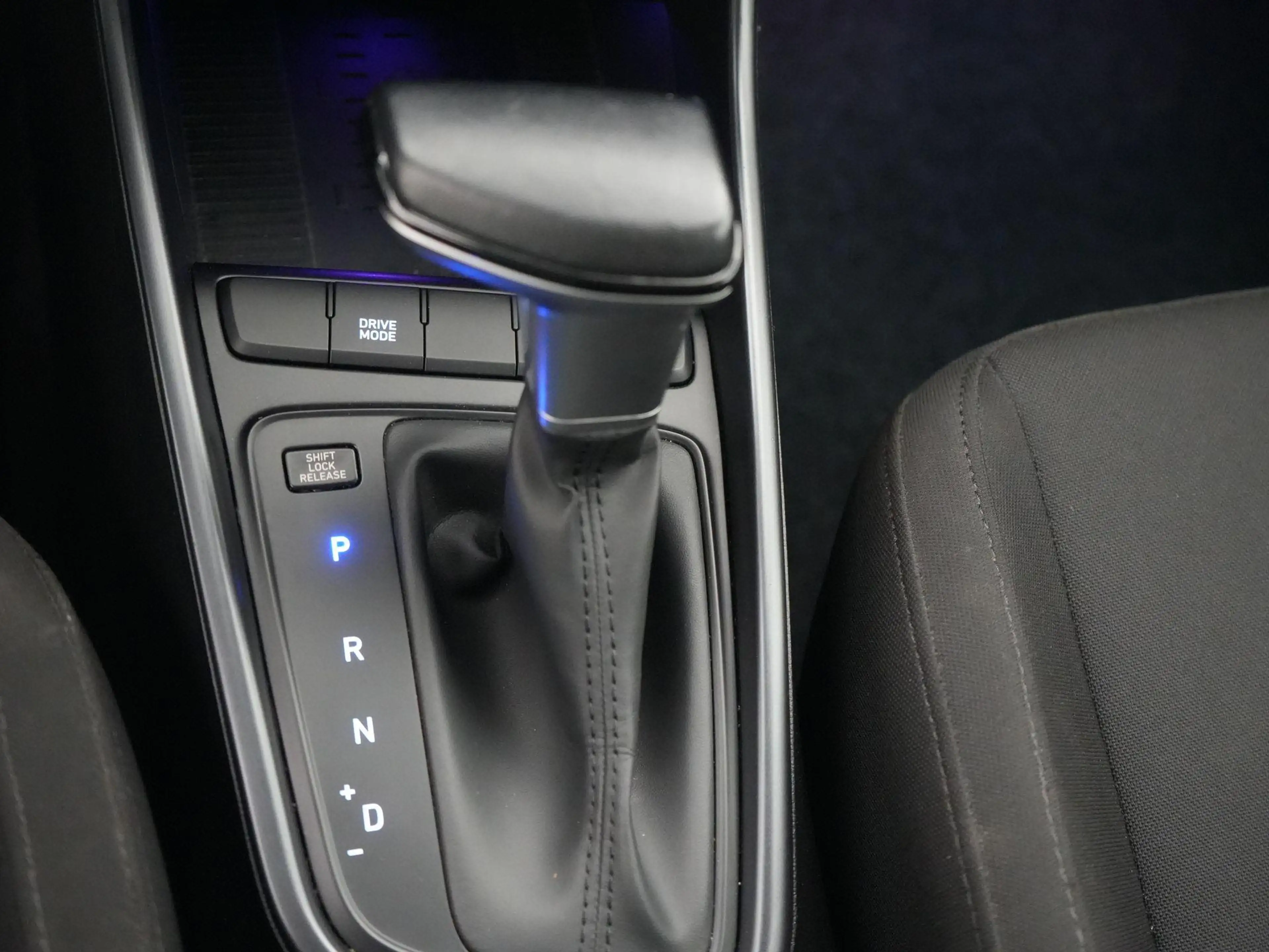 Hyundai i20 1.0 T-GDi 48V 7-DCT 74kW Techno — photo 10