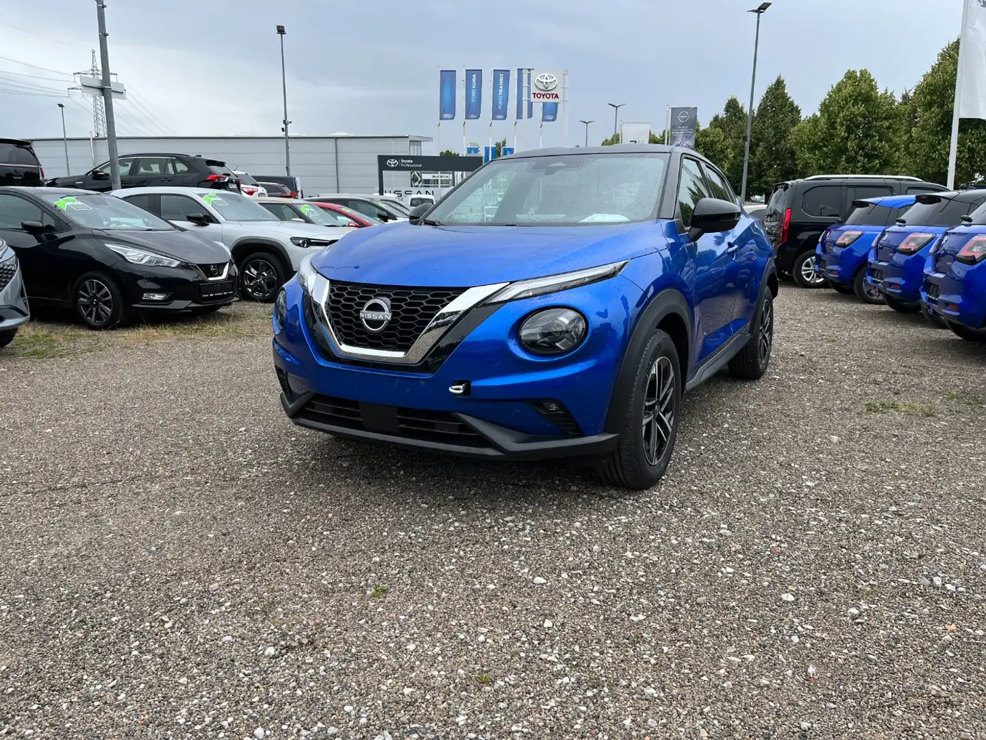 Nissan Juke 1.0 DIG-T N-Connecta Winter 2 Farben Schwarz - 2