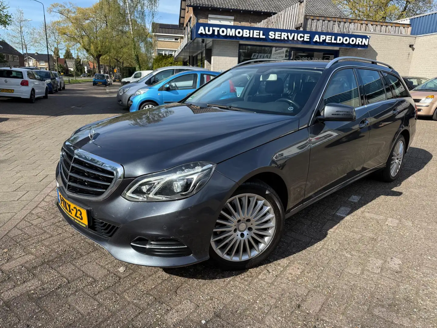 Mercedes-Benz E 250 Estate Ambition Elegance NL AUTO*CRUISE*PDC*CLIMA* Grijs - 1