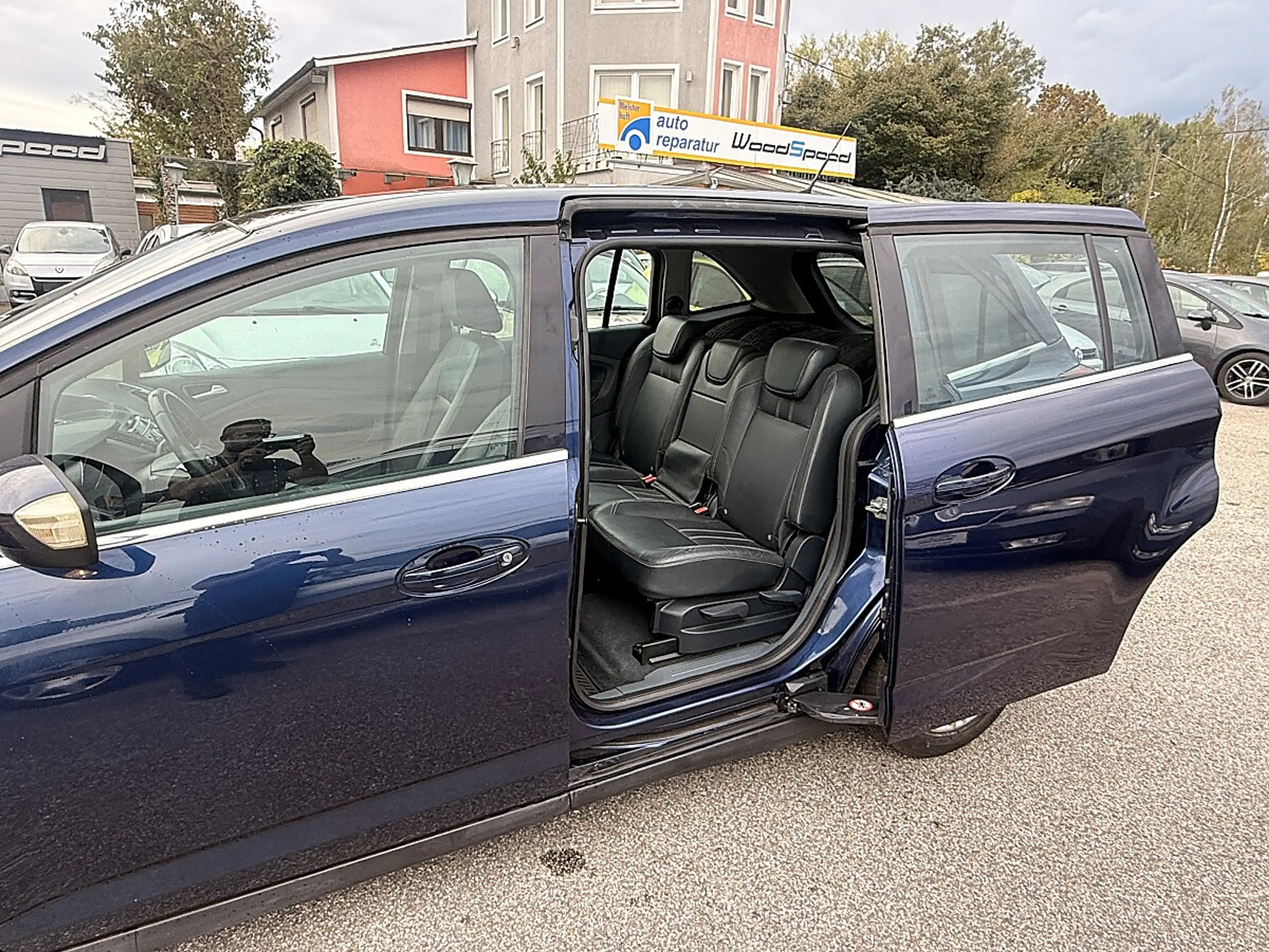 Ford Grand C-Max Grand C-MAX Titanium 1,6 TDCi DPF — photo 10