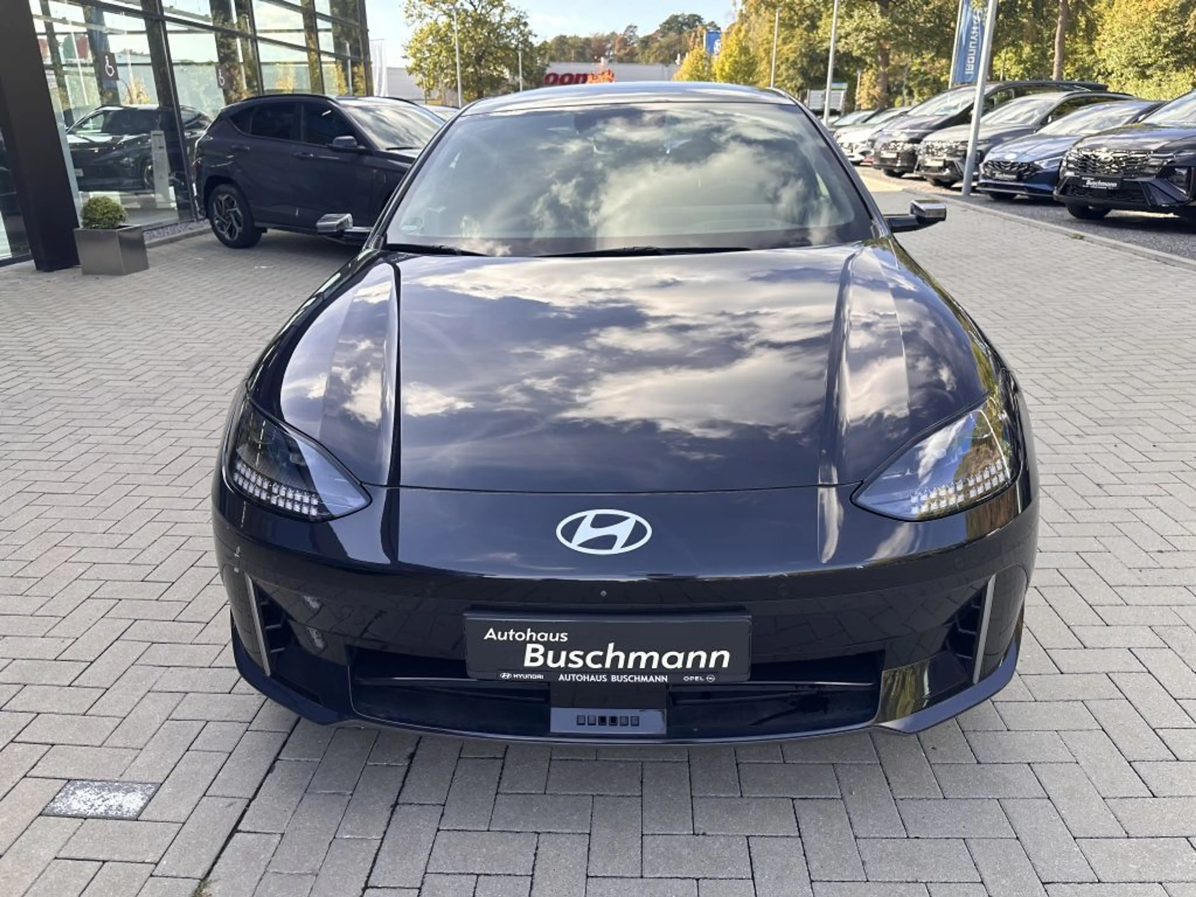 Hyundai IONIQ 6 77,4 kWh Uniq +DIG Spiegel+ — photo 3