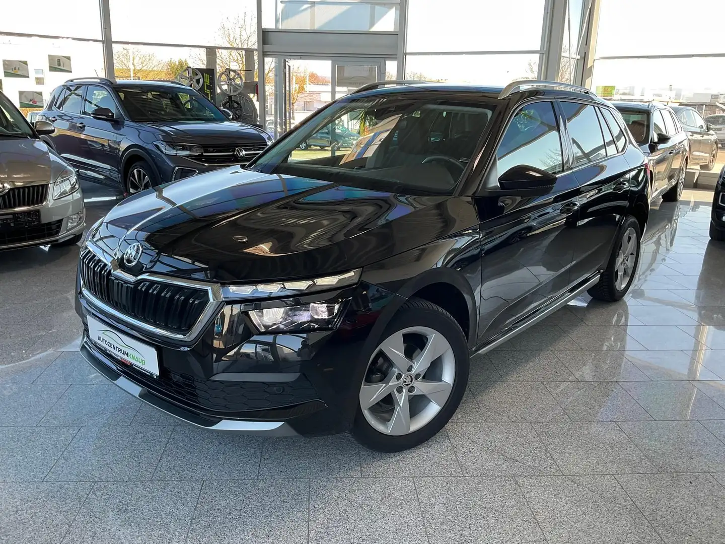 Skoda Kamiq 1.5TSI Style Navi ACC R-Kam VirtCockpit LkHz Clima Schwarz - 1