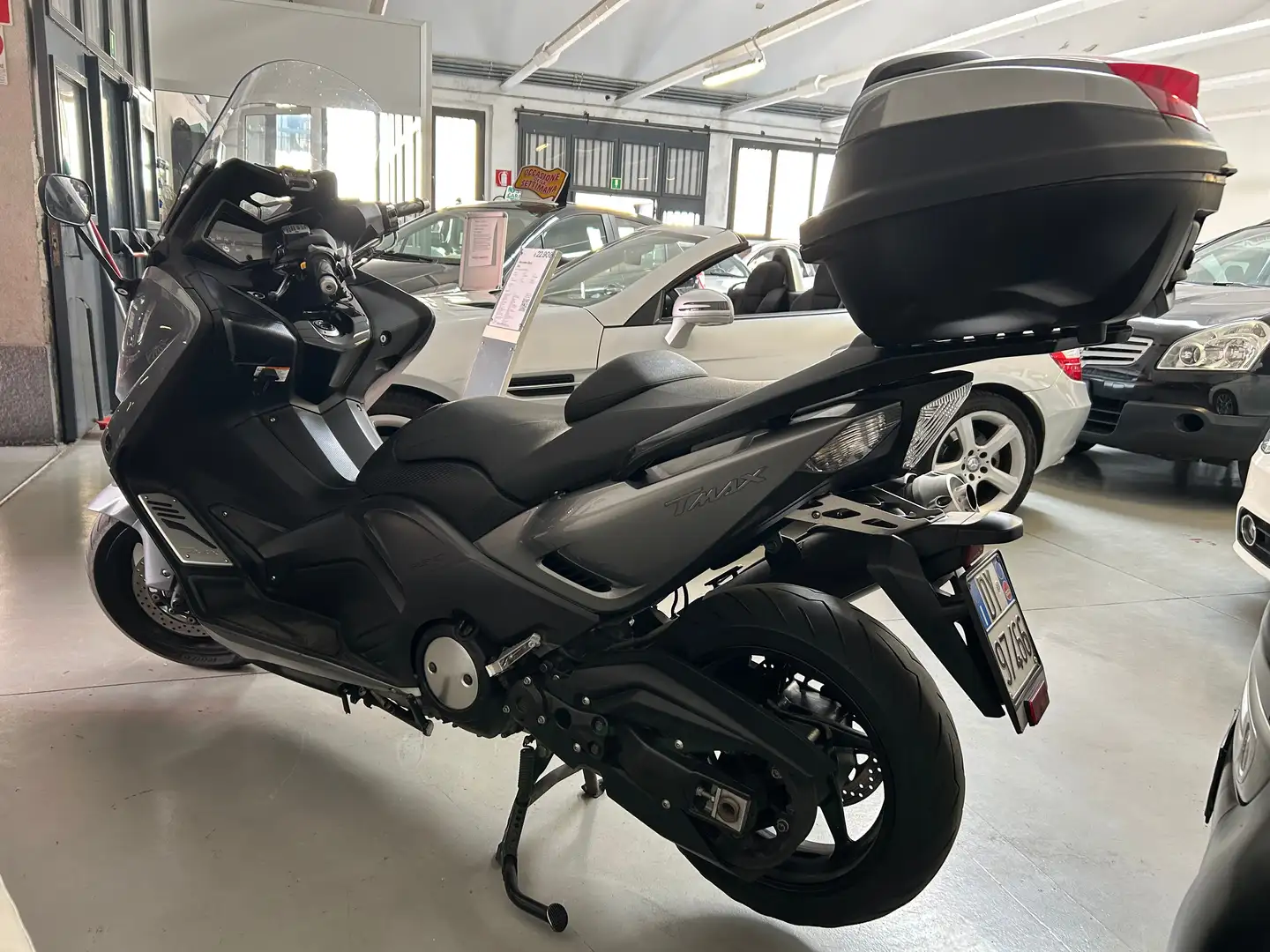 Yamaha TMAX 530 Gris - 2