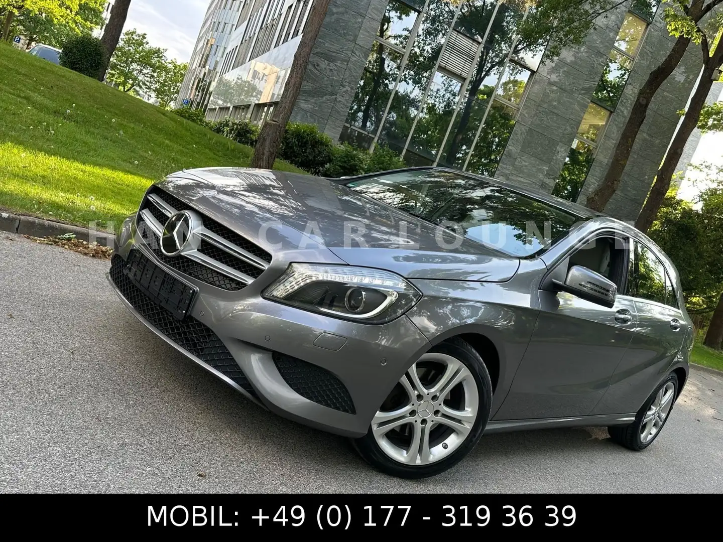 Mercedes-Benz A 180 BlueEfficiency*NAVI*LED*XENON* Grijs - 1
