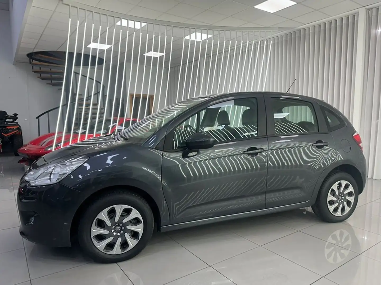 Citroen C3 1.6BlueHDi Live 75 Gris - 2