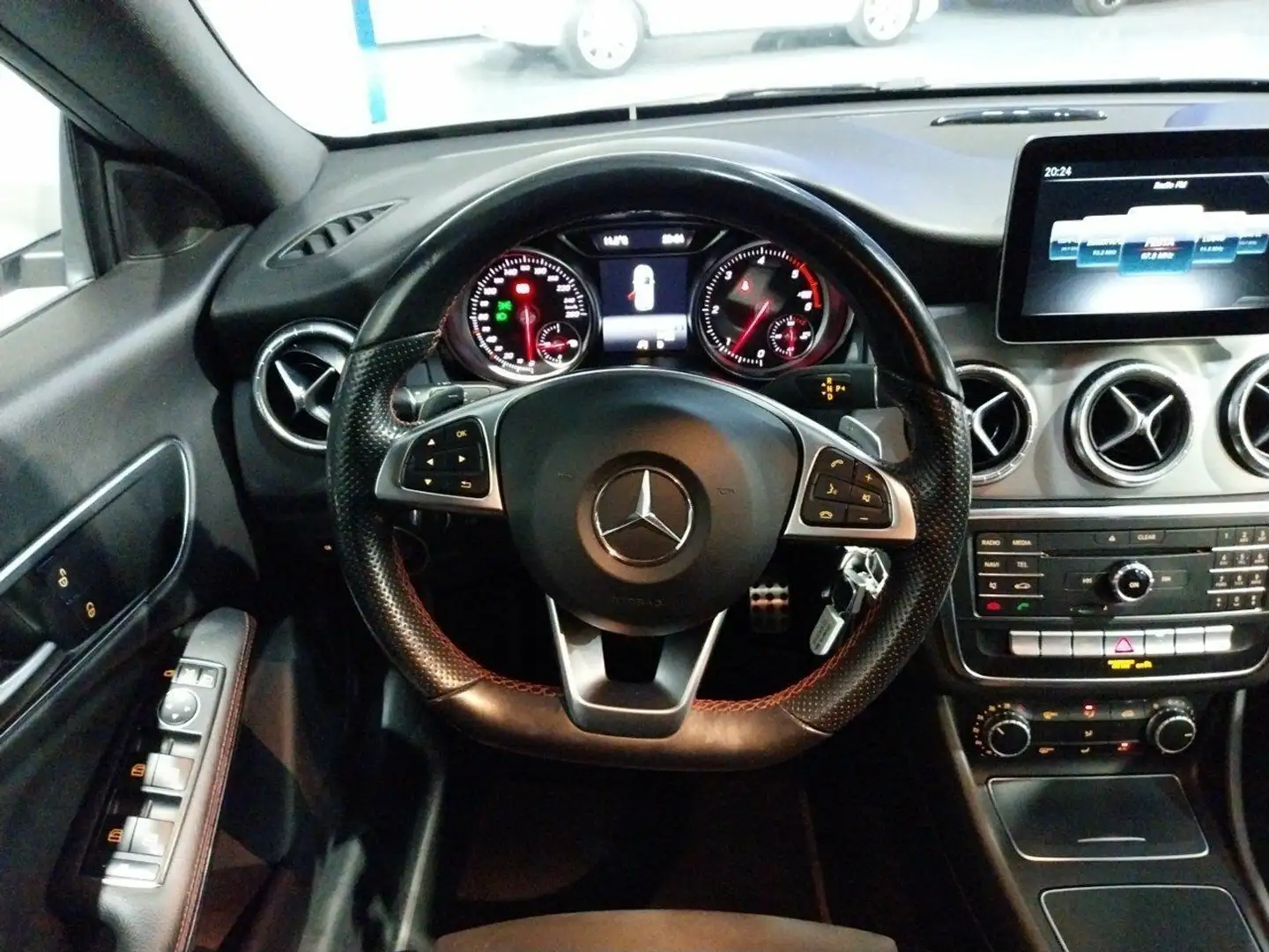Mercedes-Benz CLA 200 Shooting Brake 200d 7G-DCT Blanco - 2