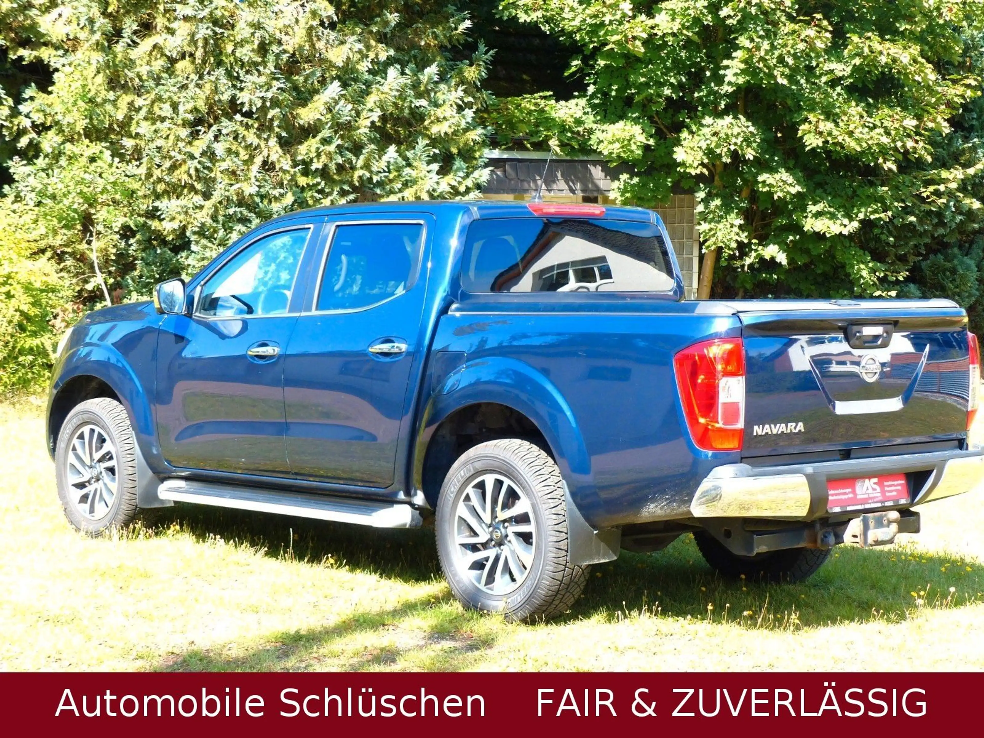 Nissan Navara NP300 N-Connecta Double Cab 4x4 Automatik 1 Hd. — photo 2