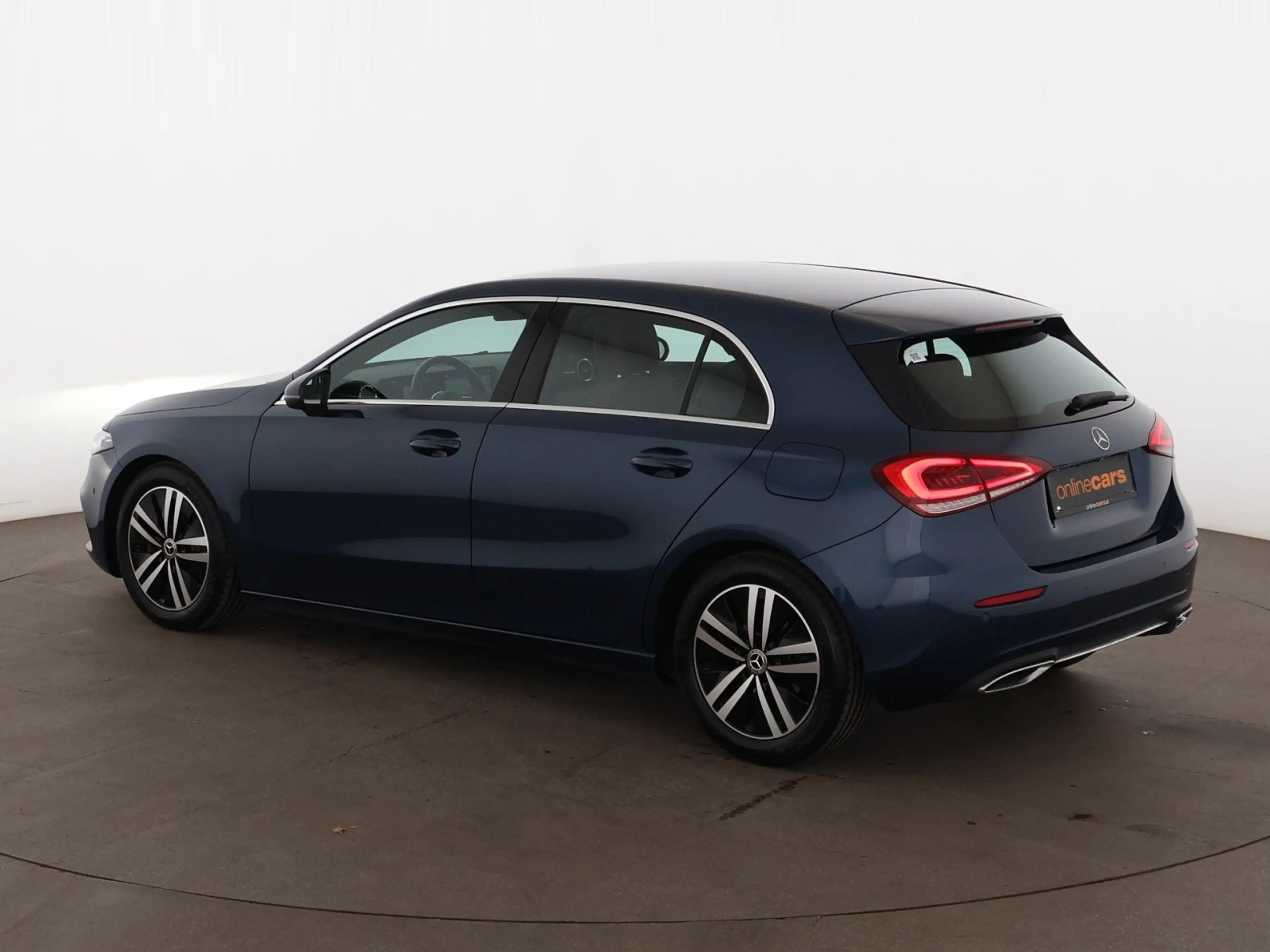 Mercedes-Benz A 180 d Progressive Aut LED LEDER NAVI SITZHZG — photo 7