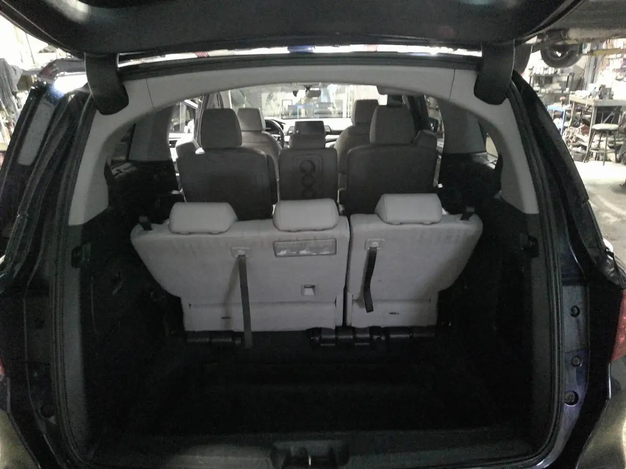 Honda Odyssey снимка Honda Odyssey