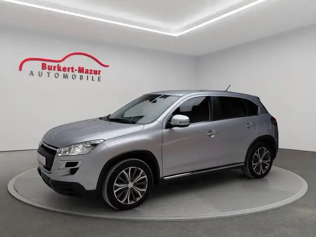 Peugeot 4008 Peugeot 4008 1.6 HDi Allure 4WD*AHK*Navi...