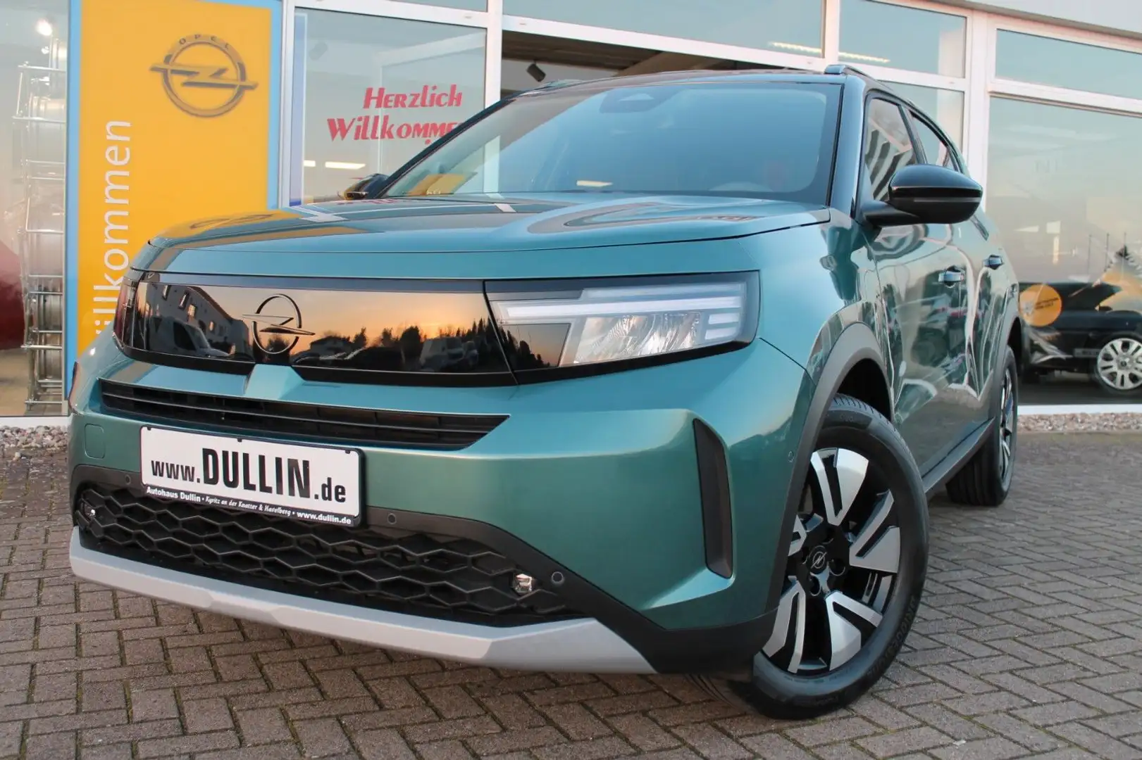 Opel Frontera Hybrid 81kW GS eDCT Grün - 1