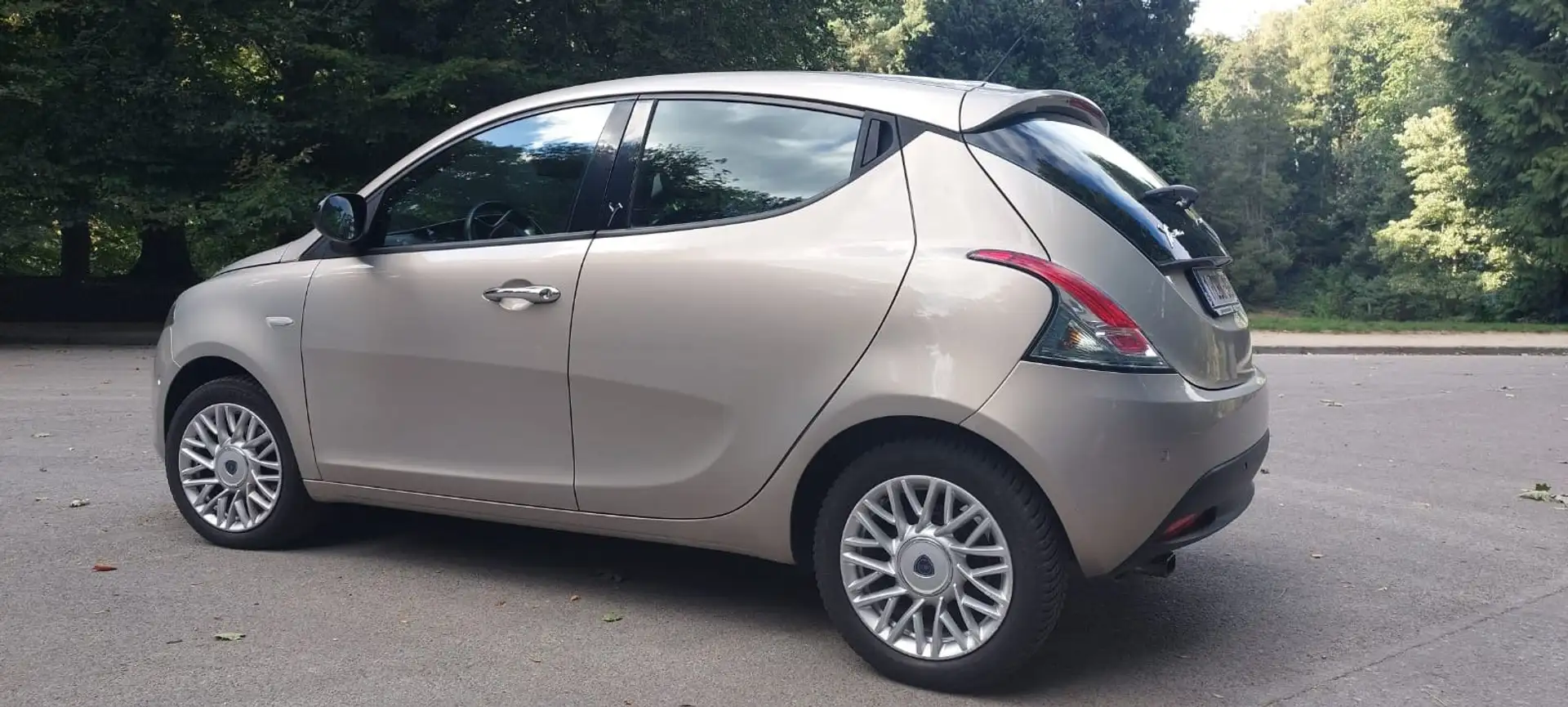 Lancia Ypsilon Ypsilon 1.2i Fire Evo II Gold Beige - 1