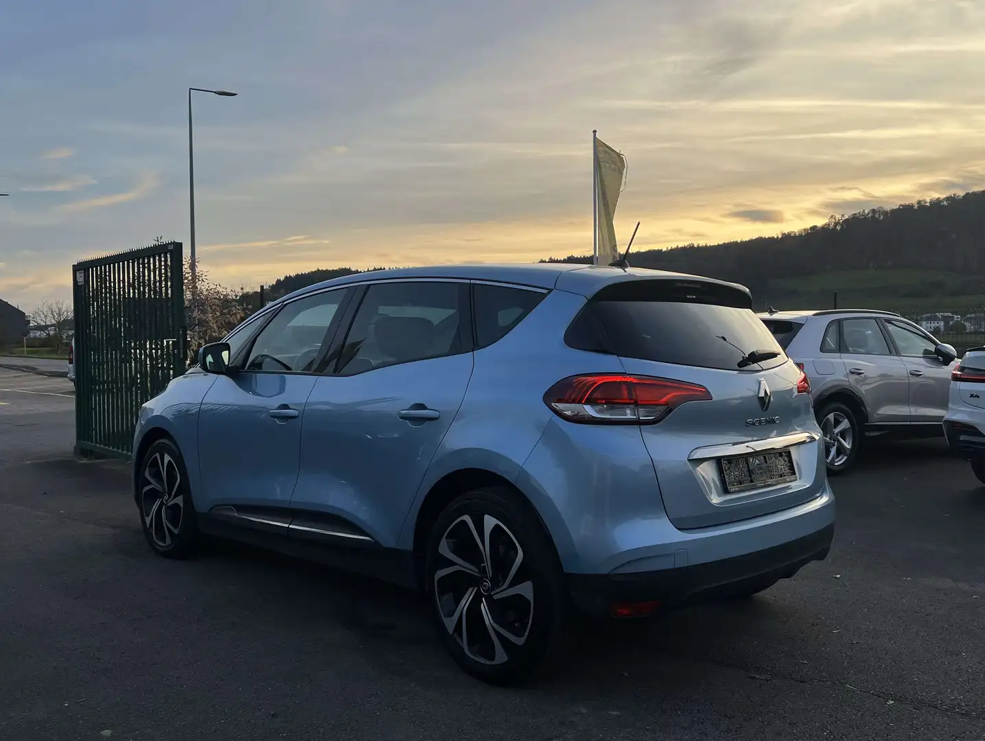 Renault Scenic Scenic TCe 130 Bose Edition Bleu - 2