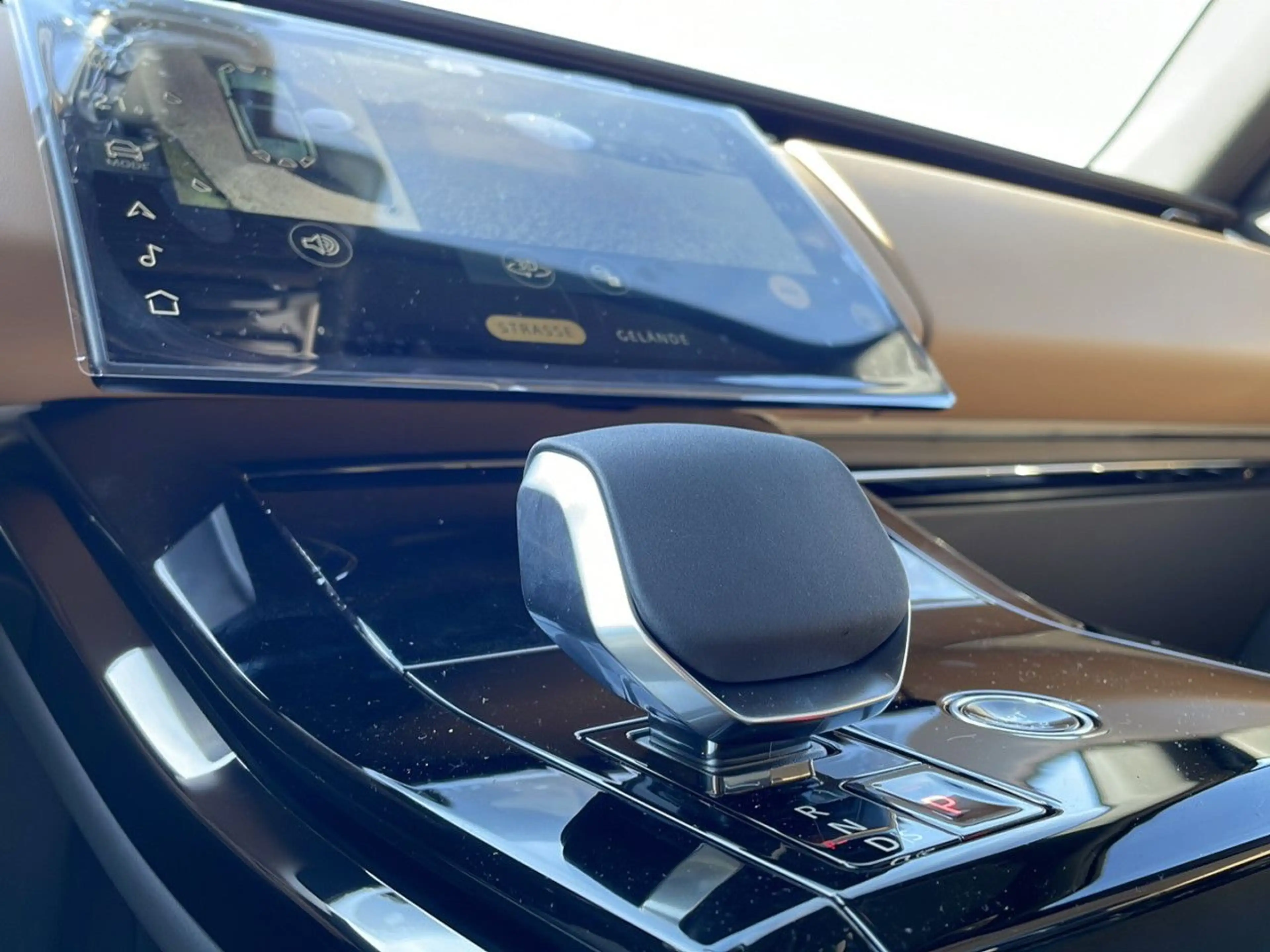 Land Rover Range Rover Sport D300 Dynamic HSE — photo 22