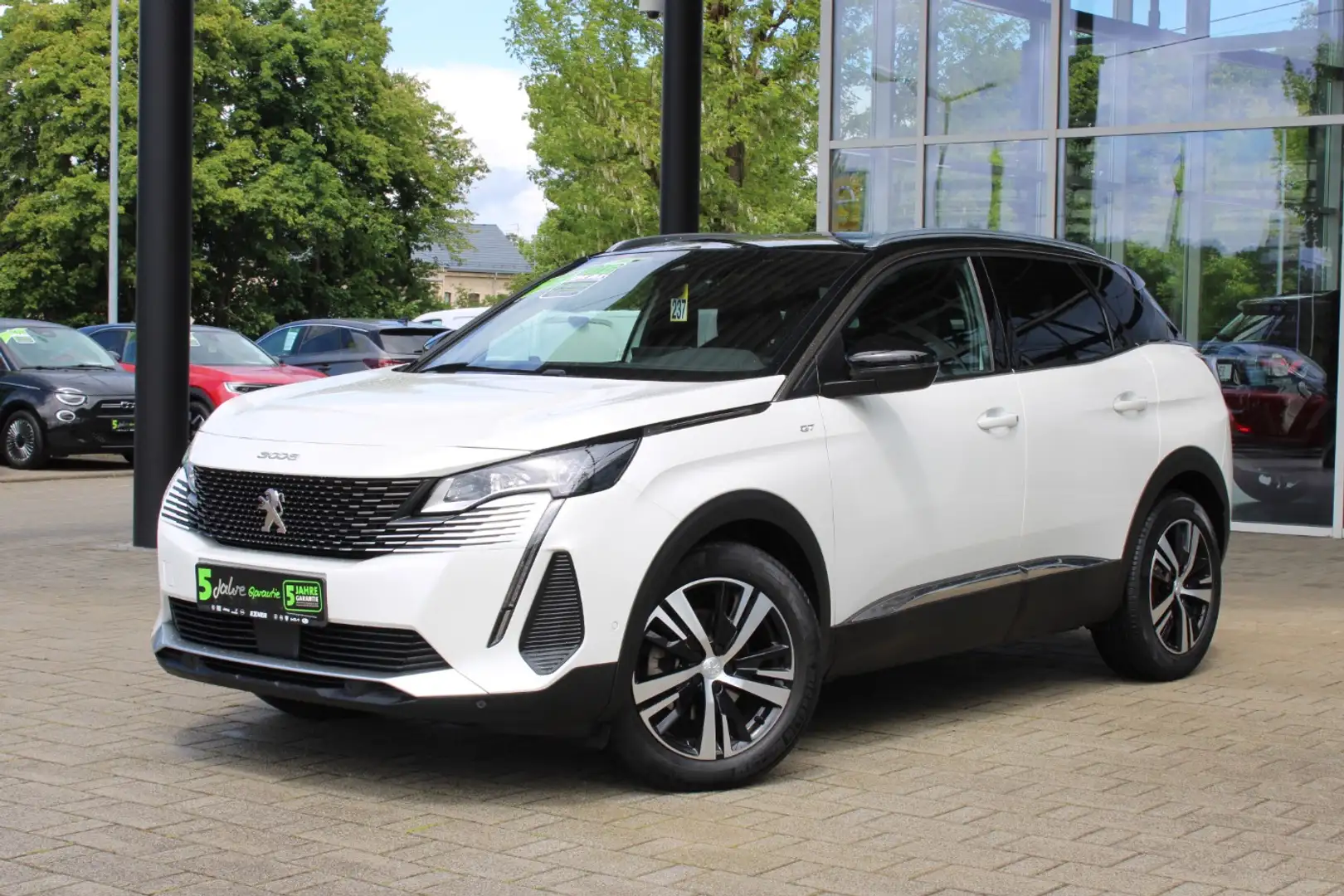 Peugeot 3008 1.2 PureTech 130 GT LED, Navi, Automatik Blanc - 2