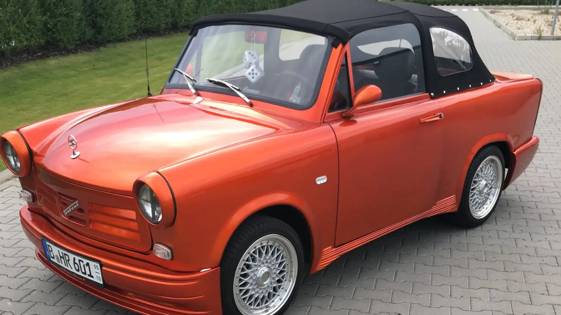 Trabant P601 Orange - 1