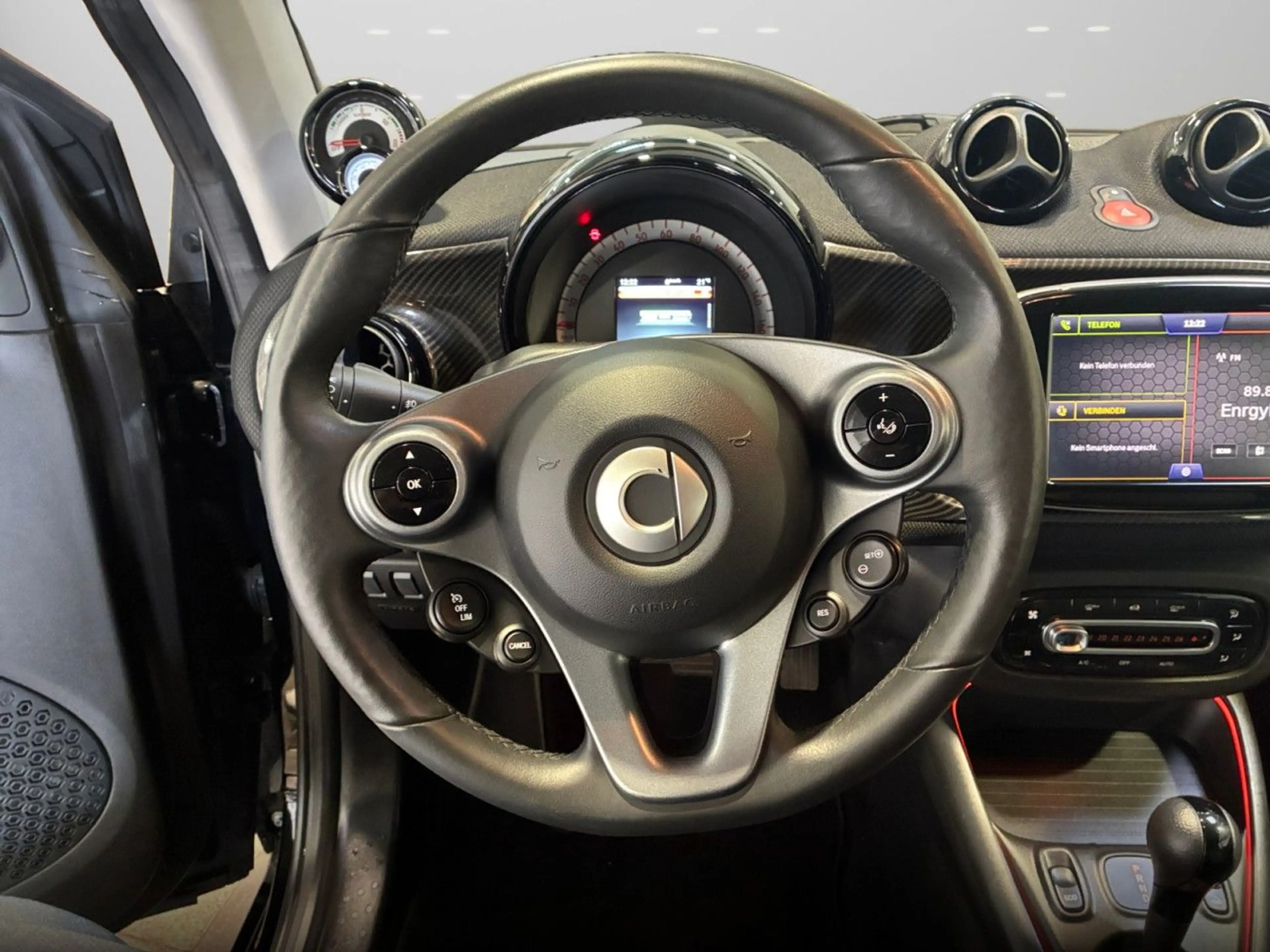 smart forTwo cabrio 60kWed prime SHZ PDC+Kamera Ambiente — photo 14