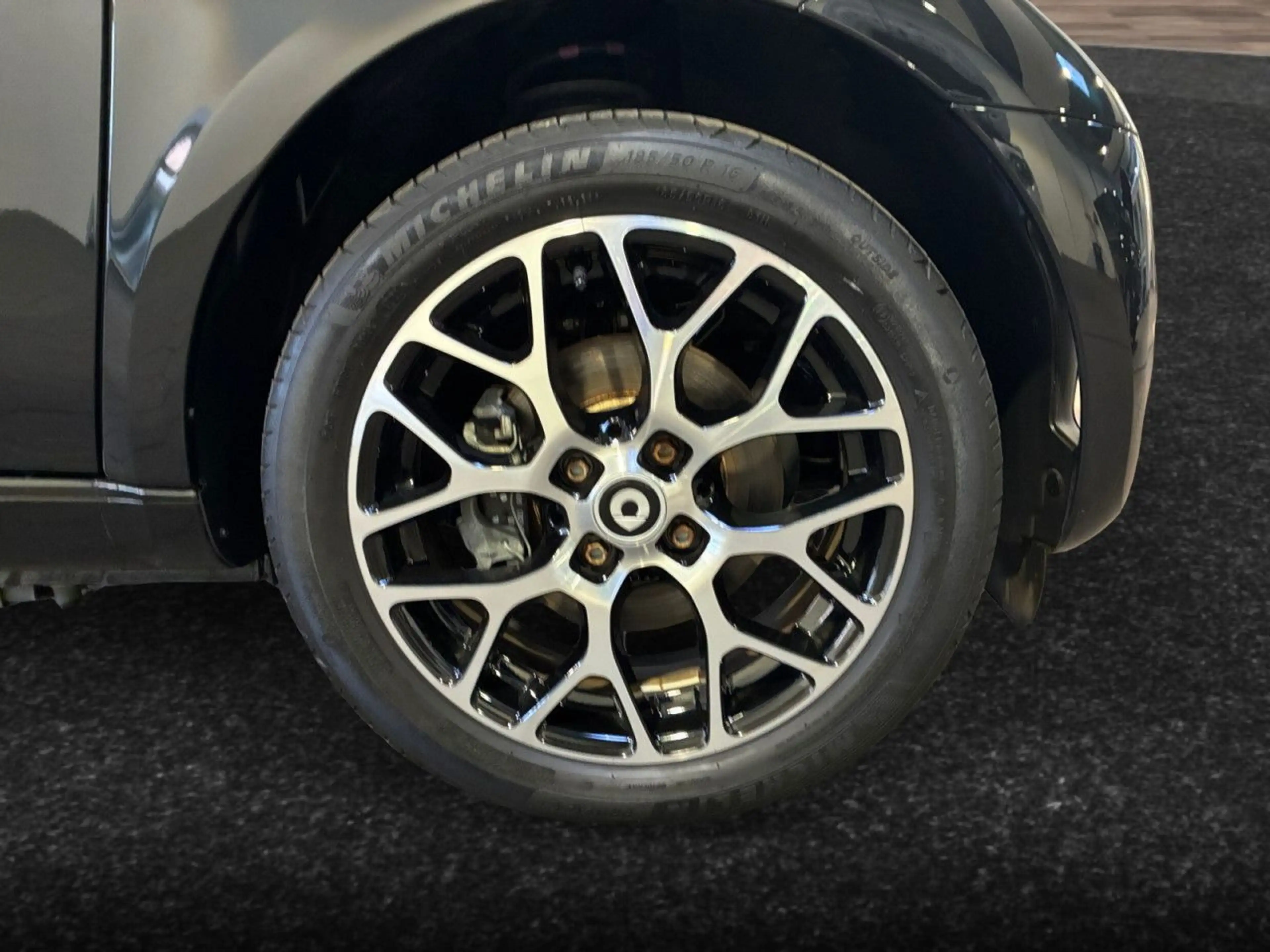 smart forTwo cabrio 60kWed prime SHZ PDC+Kamera Ambiente — photo 6