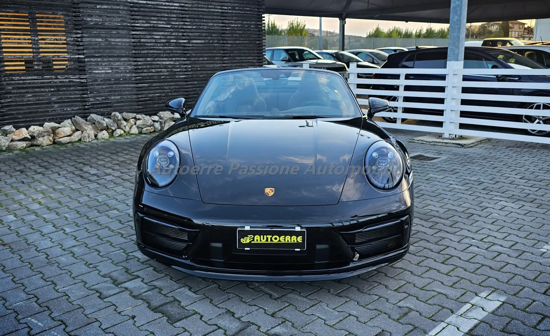 Porsche 992 911   Carrera 3.0 4S GTS Cabrio Schwarz - 2