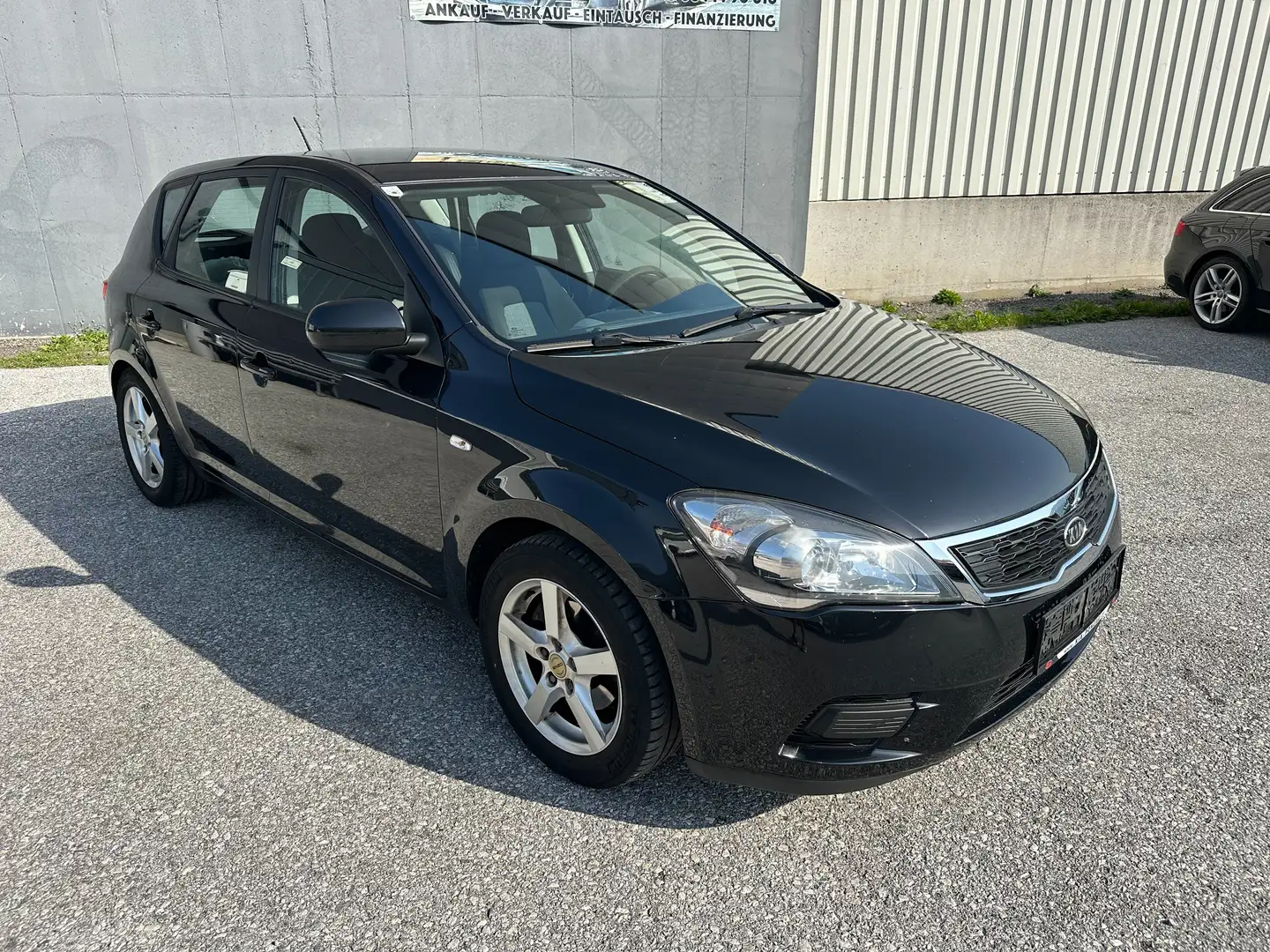 Kia Ceed / cee'd cee'd 1,4 Benzin Nero - 1