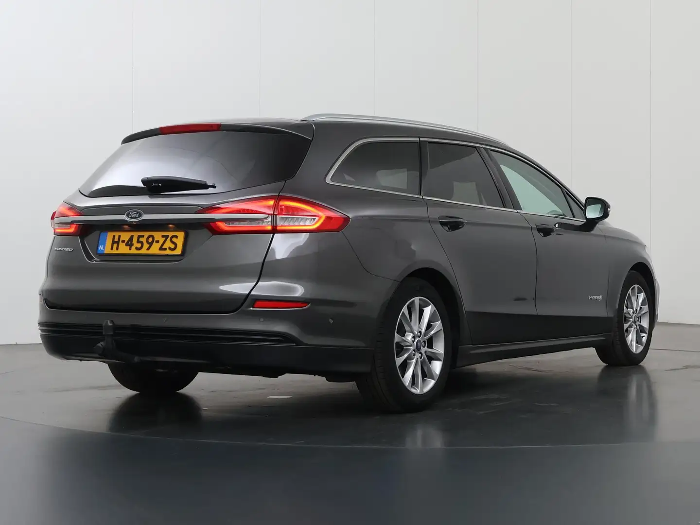 Ford Mondeo Wagon 2.0 IVCT HEV Titanium | Trekhaak | Winterpac Grijs - 2