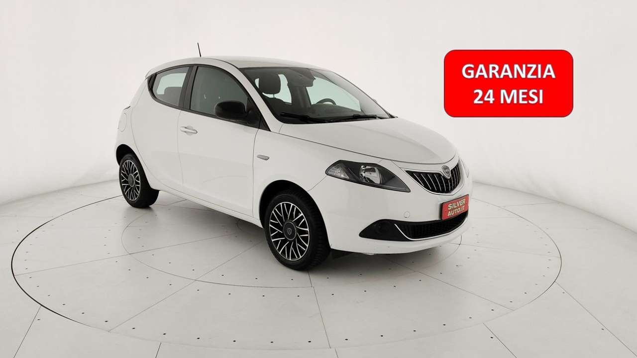 Lancia Ypsilon 1.0 FireFly 5 porte S&S Hybrid Platino